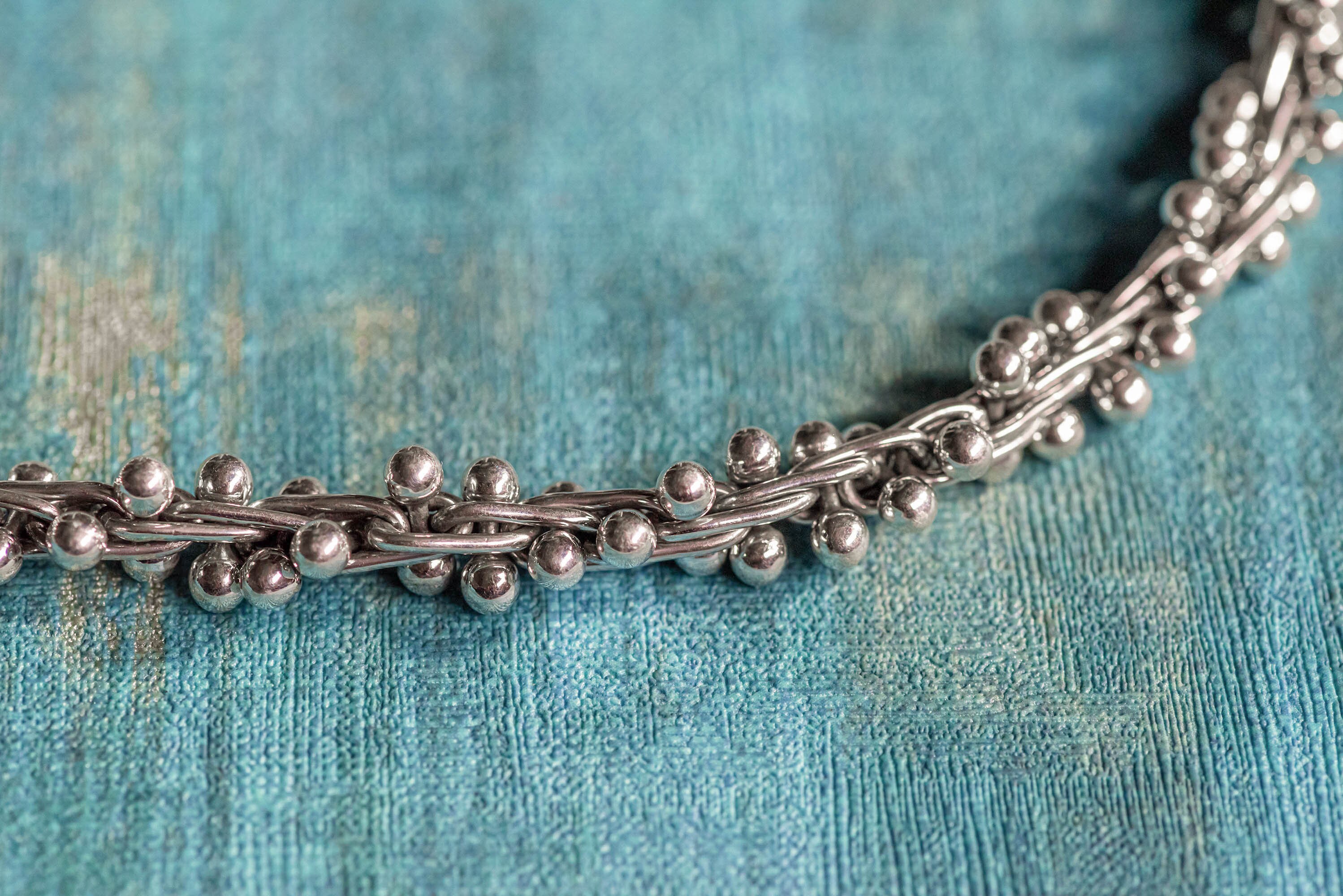 Peppercorn store necklace silver