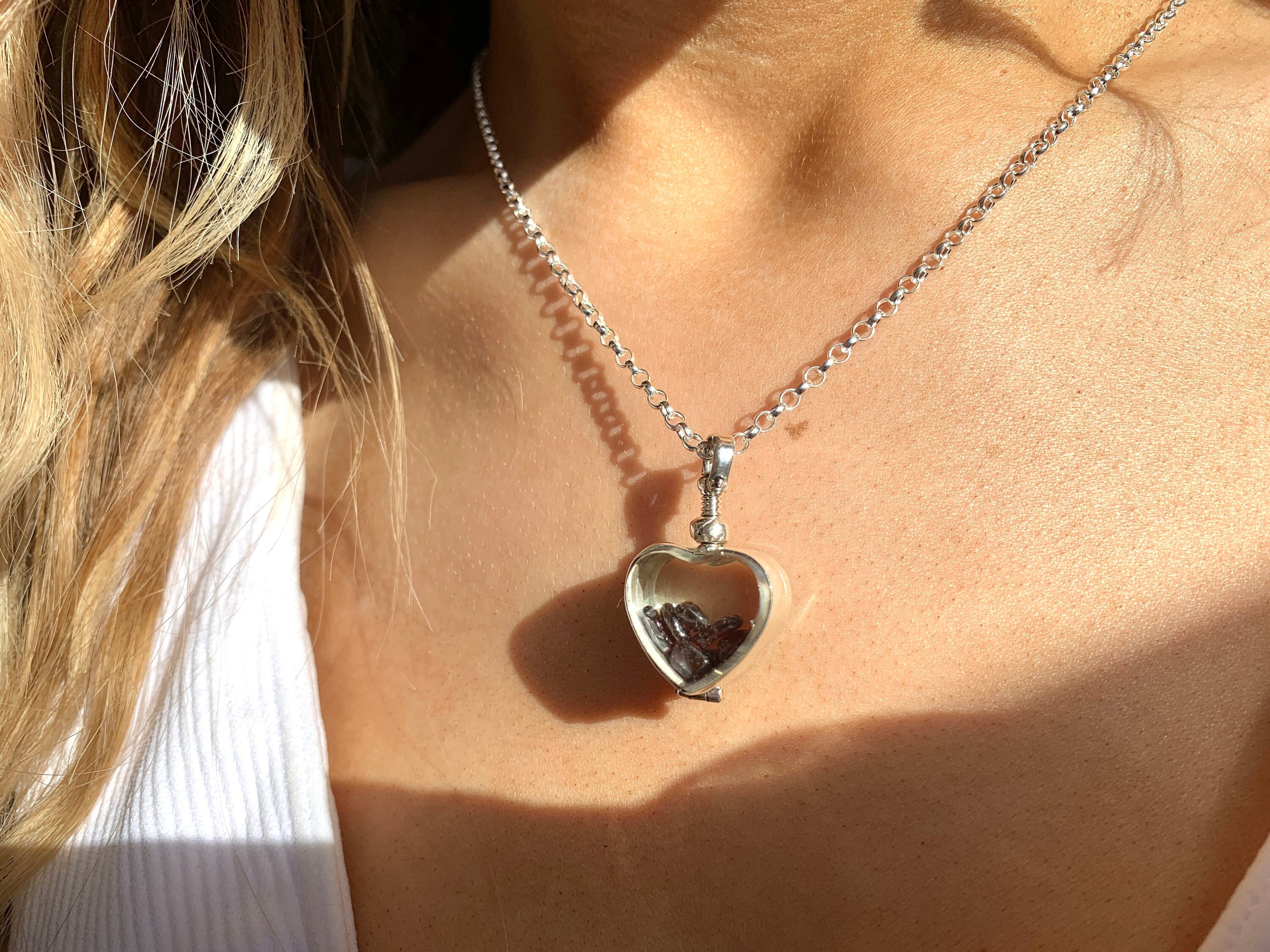 January Birthstone Necklace Capricorn 