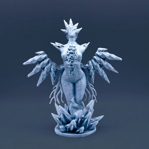 Lady Dimitrescu Statue - Resident Evil Village - Crystal Dimitrescu Reste - Resident Evil 8