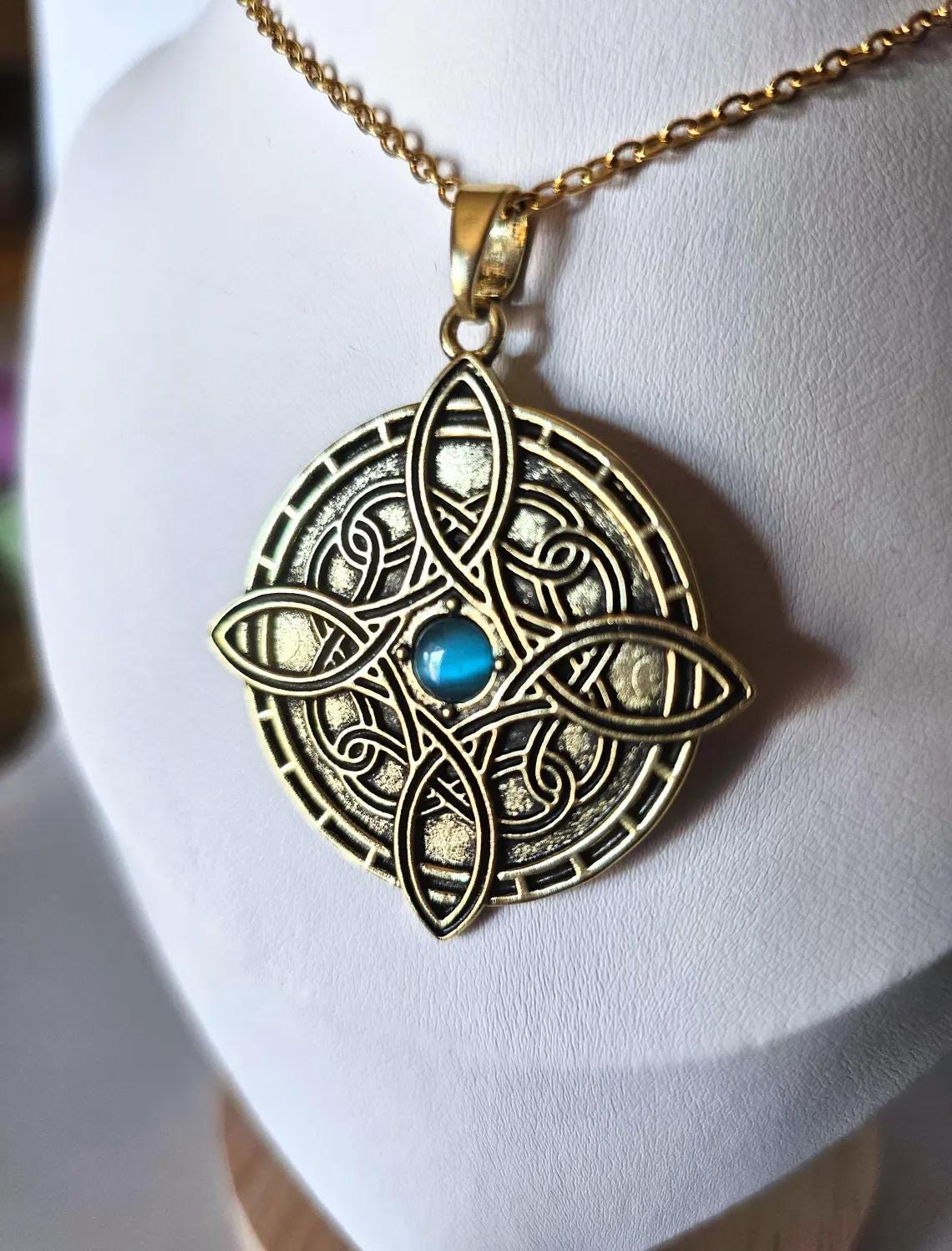 Amulet of Mara Necklace or Keychain - Etsy