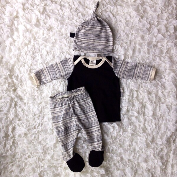 Schwarz Neugeborenen Streifen nach Hause Outfit * Baby Boy Krankenhaus Outfit * Take Home Outfit * Hut, Hemd, Footie Leggings * von BeeBoppinBaby