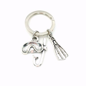 Scuba Diver's Key Chain, Snorkeling KeyChain Diver Keyring, Diving Instructor Gift birthday present Christmas Water Fin Charm Snorkel Mask