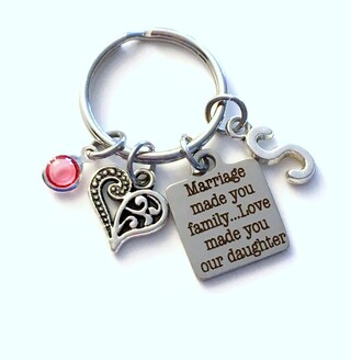 Portachiavi A Cuore Per Nuora Con Messaggio D'Amore – Regalo Per Figlia, Compleanno, Matrimonio, Natale – In Acciaio Inossidabile Con Sacchetto Regalo (HULALA)