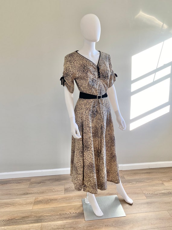 Vintage 1950s Champagne Abstract Print Dress / 50… - image 2
