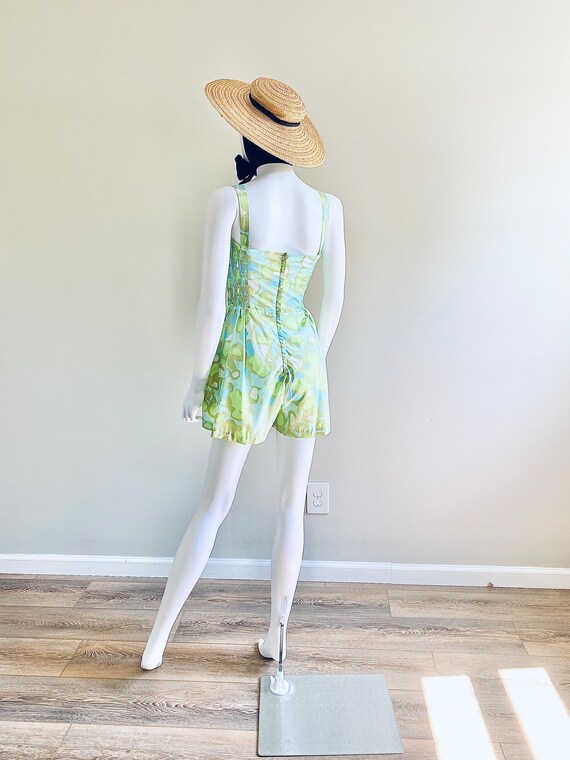 Vintage 1950s Abstract Print Playsuit / 50s rompe… - image 9