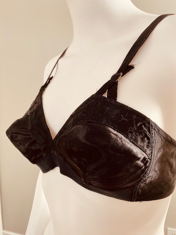 Vintage 1940s Black Satin Bullet Bra / 40s Learners B… Gem