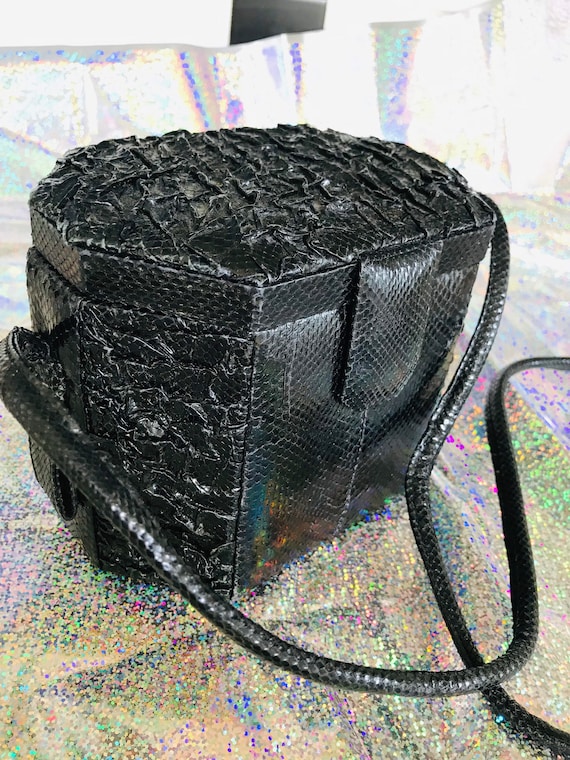 Black Victor Costa Bucket Purse with Shoulder Stra