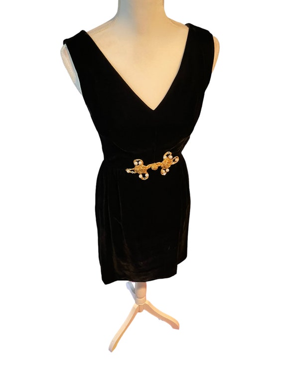 Vintage 50s-60s Black Velvet sleeveless formal dr… - image 8