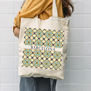 Barcelona design tote bag, canvas bag with hydraulic tiles design, Barcelona hydraulic tiles design bag, Barcelona gift, Barcelona Gaudi