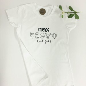 Camisa vegana, camiseta de diseño vegano, regalo para veganos, amigos no comida, camiseta de niña vegana, linda camisa vegana, camiseta boho, regalo de Navidad imagen 3