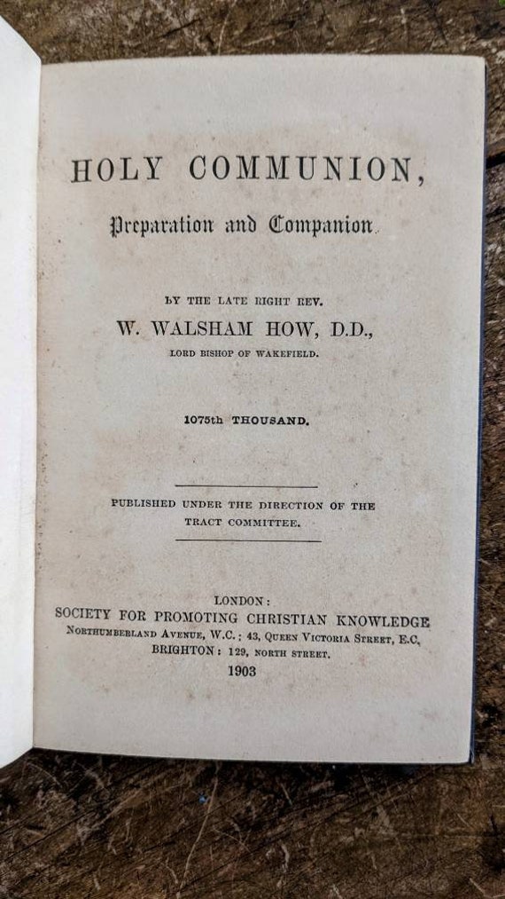 ドイツアンティーク　19世紀　宗教　コミュニオン　祭壇　聖体拝領 アンティークの聖餐本：1905年キリスト教の聖餐の贈り物 - Etsy 日本