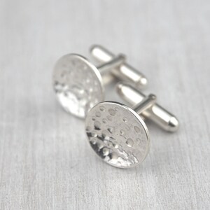 Boutons de manchette lunaires, bijoux pour hommes, bijoux pour hommes, boutons de manchette spatiaux, astronomie, boutons de manchette, texture, cercle, disque, boutons de manchette ronds, argent, selkie image 5