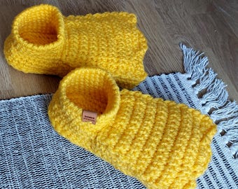 Duck Foot Slippers, Men's Slippers, Teen Slippers in Yellow, Gift for Him, Crocheted Slippers, Wool Slippers, Yellow Shoes