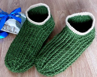 Men's slippers in Green , slippers for men, crocheted slippers, wool slippers, Greenshoes, men's gift