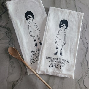 Tina Belcher / Bob's Burgers Toalla de saco de harina / Toalla de té / Toalla de cocina divertida / Bob's Burgers / Decoración de cocina