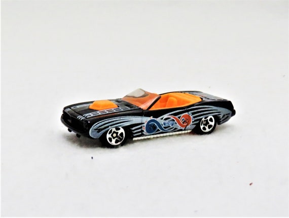 ミニカー HotWheels 1970 Plymouth Barracuda Amazon.com: Mattel Hot Wheels '70 Plymouth Barracuda, HW