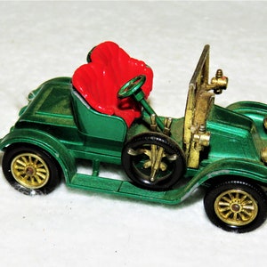 Lesney 1911 Renault Two-Seater #Y2 Models of Yesteryear Made in England Die Cast by Lesney Purchased by Mattel in 1982 Renault Made in 1963