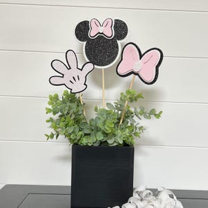 Minnie Centerpiece in pink and Black|Minnie Birthday Centerpiece|Minnie Birthday Decorations|Mouse Birthday decor|Minnie Party