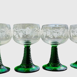 Schott-Zwiesel Collection Vintage 4 GLASSES Etched Grapes & Leaves and Green Stems. Wine Tasting Glasses with Measurement Mark FREE SHIPPING