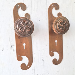 Bronze Spiral Door Plates and Knobs, Antique Doorknobs and Escutcheons