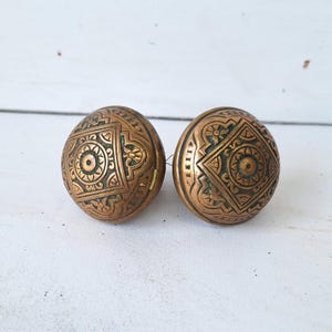 Eastlake Style Pair of Ornate Door Knobs, Fancy Flower Design Bronze Door Knob, Victorian Era Door Hardware, Architecture Salvage 111209