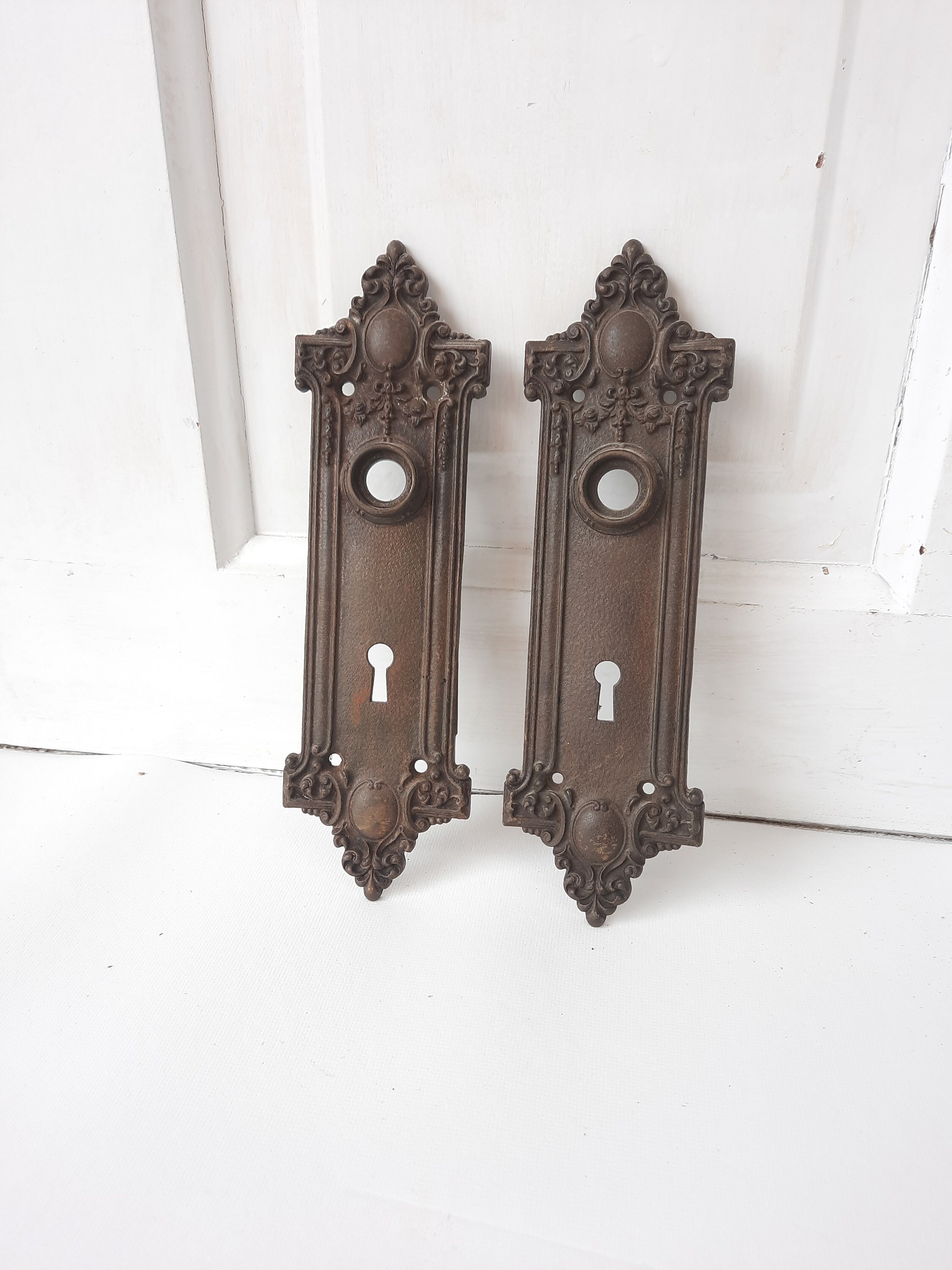 Reole Backplates, Cast Iron Door Plate, Pair of Door Plates, Victorian Hardware, Door Hardware, Antique Backplates, Door Knob Plates 101906