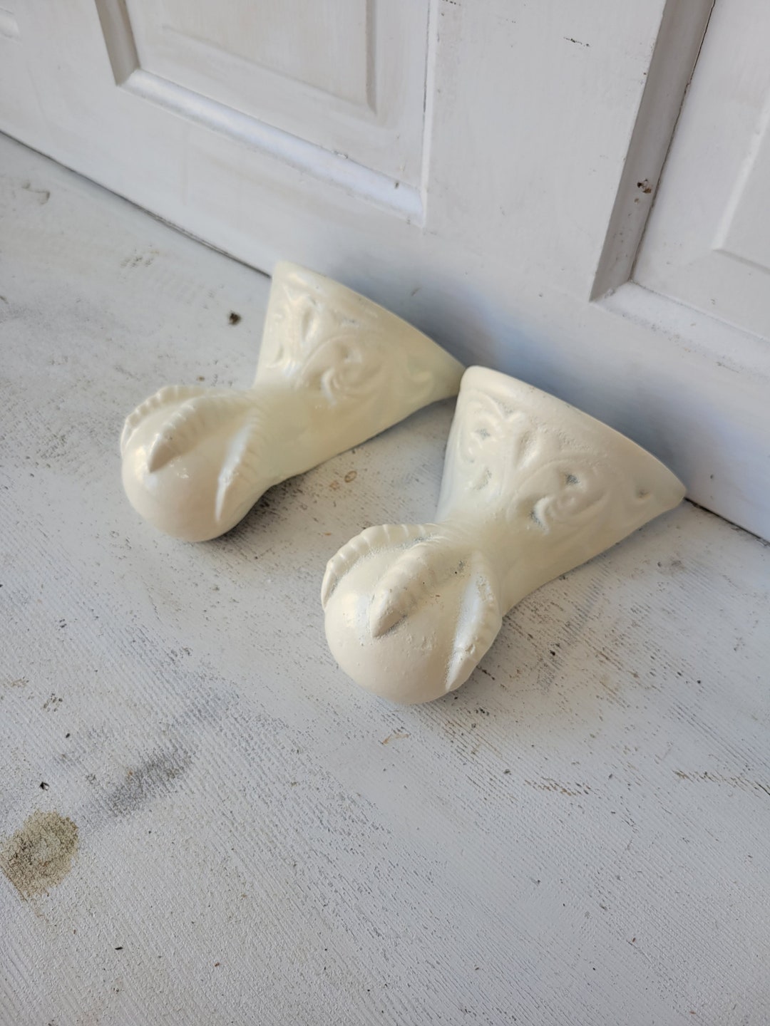 Pair of Eagle Claw Tub Feet, Bathtub Feet, Old Claw Foot Tub Feet, Claw
