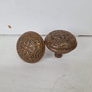 Two Victorian Era Bronze Knobs, Antique 1900s Doorknobs, Eastlake Flower Design, Architecture Salvage, Fancy Doorknobs 071602