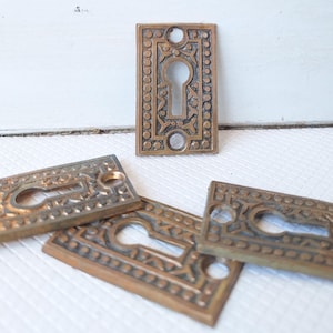 Antique Rice Pattern Key Hole Escutcheon, Antique Cast Bronze Keyhole, Ornate Escutcheon Key Plate Cover Eastlake Key Plate 041505