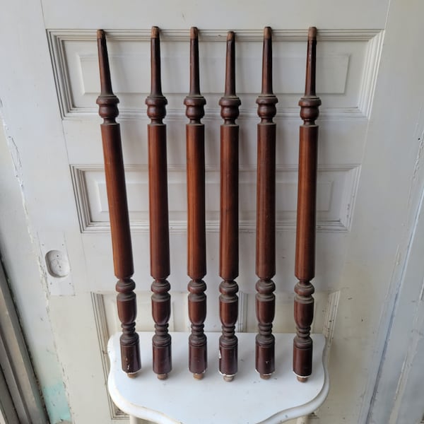 Set of 26 Antique Spindles, 26 Old Wood Spindles, Stair Balusters, Turned Spindles, Staircase Posts, Architecture Salvage #012809