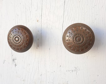 Pair of Antique Sunflower Design Doorknobs, Antique Bronze Flower Pattern Door Knobs, Bronze Ornate Door Hardware 120703