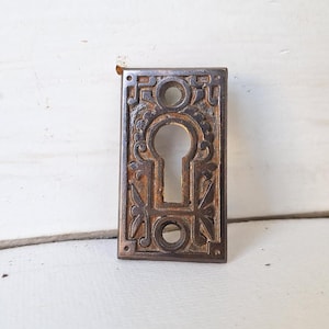 Eastlake Escutcheon, Antique Cast Iron Keyhole, Ornate Escutcheon Iron Key Plate Key Hole Cover Antique Key Hole Eastlake Key Plate 020606