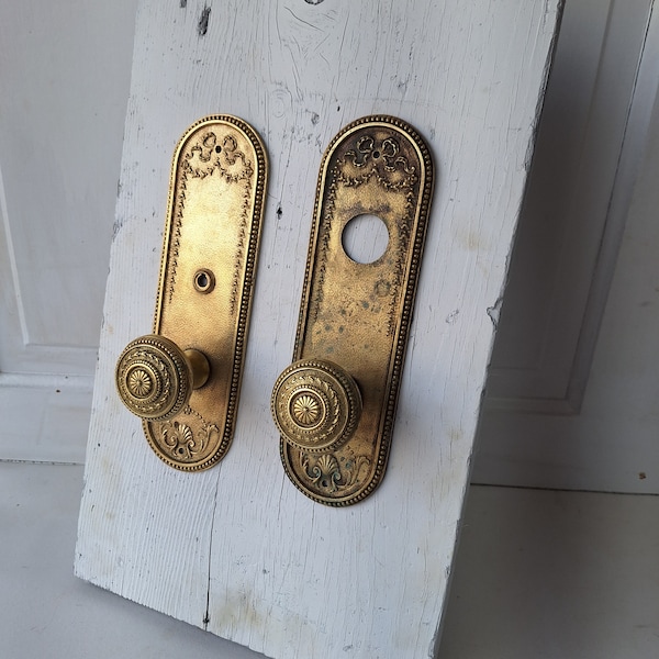 Set of Ornate Solid Bronze Antique Backplates and Knobs, Fancy Door Escutcheon or Backplates, Set of Door Hardware Cylinder Lock 041604