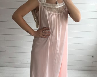 Vestido largo lencero rosa bebé estilo Art Déco vintage