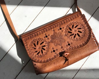 vintage 1970s Tan Real Leather Tooled Handbag Crossbody