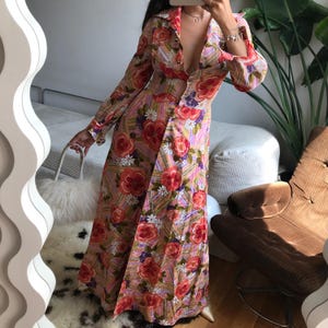 Vintage 70s Floral Flower Power Button Front Maxi Dress Big Collar.