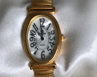 Vintage 70s Quartz Gould Coloured Analog Wrist Watch With Mother of Perl Dial
