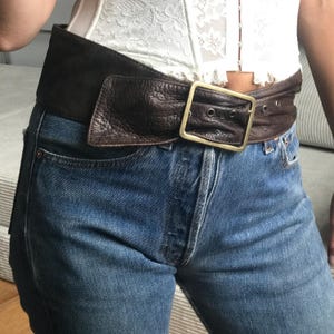Vintage  Brown Real Leather Belt with buckle.