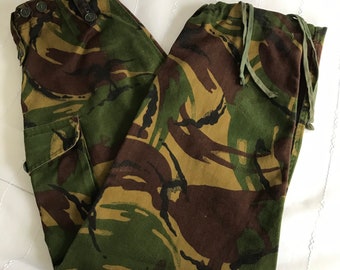Vintage Green Camo Combat Trousers size S