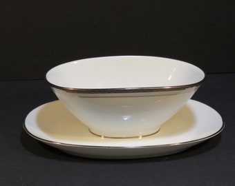 Vintage Rosenthal China Gravy Boat with Attached Underplate in the  Continental Princess Pattern 3289