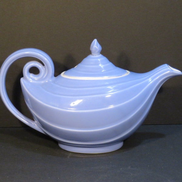 Vintage Hall Aladdin Teapot with Lid in Cornflower/Periwinkle Blue, Made in the USA, Circa 1939-1959