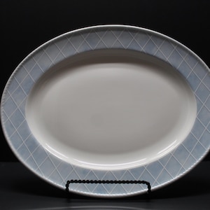 Lenox &quot;Swedish Lodge Collection&quot; 16&quot; Oval Serving Platter by Louise Le Luyer, 2001-2007 Vintage