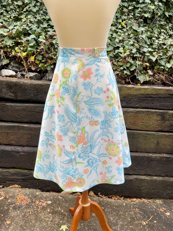 1970s blue floral A-line skirt with belt loops, 7… - image 7