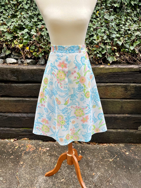 1970s blue floral A-line skirt with belt loops, 7… - image 2