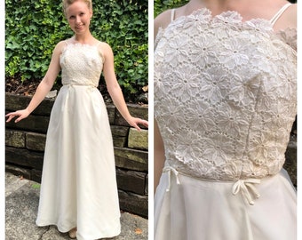 1960s white lace daisy formal, 60s vintage cream wedding bridal dress, cotillion evening party prom spaghetti strap maxi gown, size XS