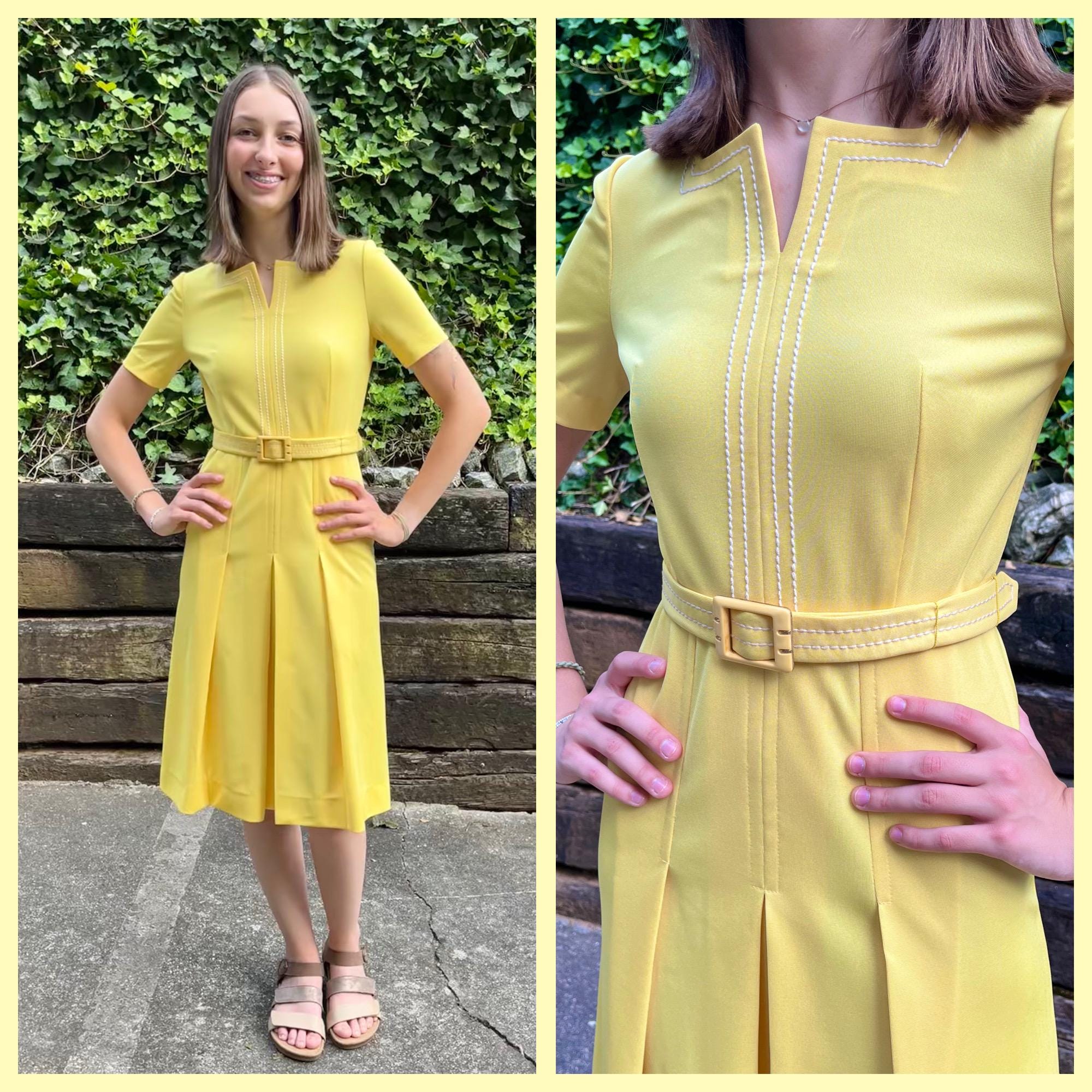 ヴィンテージドレス貴重70s Japonism dress Medium 1990s Vintage Chartreuse Silk Paisley Beaded Dress by