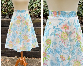 1970s blue floral A-line skirt with belt loops, 70s vintage white pink flowers casual mod disco midi skirt, boho hippie day skirt, size S