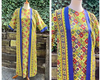 1970s geometric caftan dress, 70s vintage green gold navy red kaftan loungewear robe, 1960s 60s tunic dressing gown maxi dress, size S/M