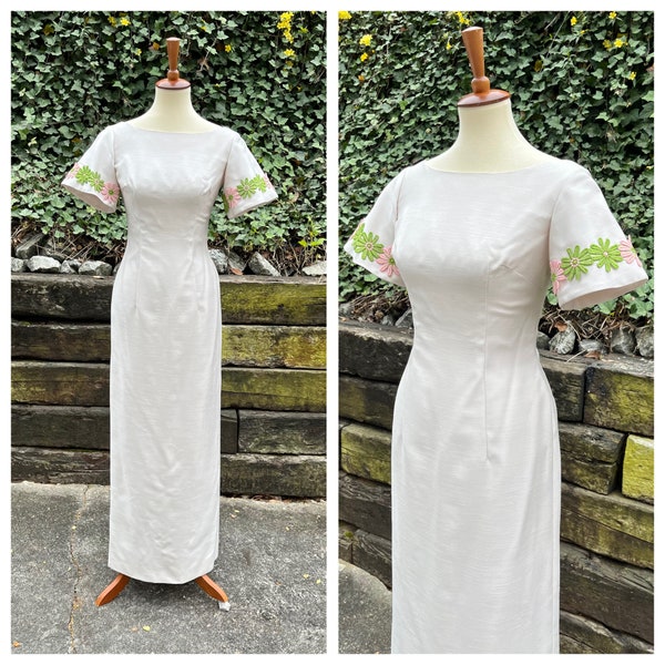 Early 1970s white raw silk wiggle dress, 70s vintage flower appliqué bell sleeve maxi sheath dress, 1960s 60s fitted cocktail formal, size S