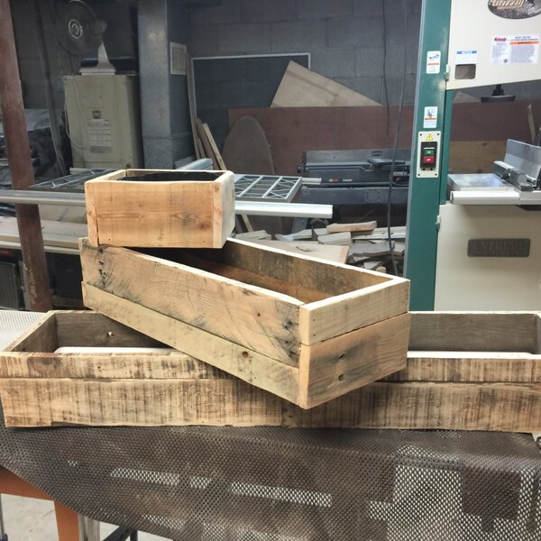 How To Start Upcycling: 5 Easy Projects For Beginners - - Upcycled Pallet Wood Restoration